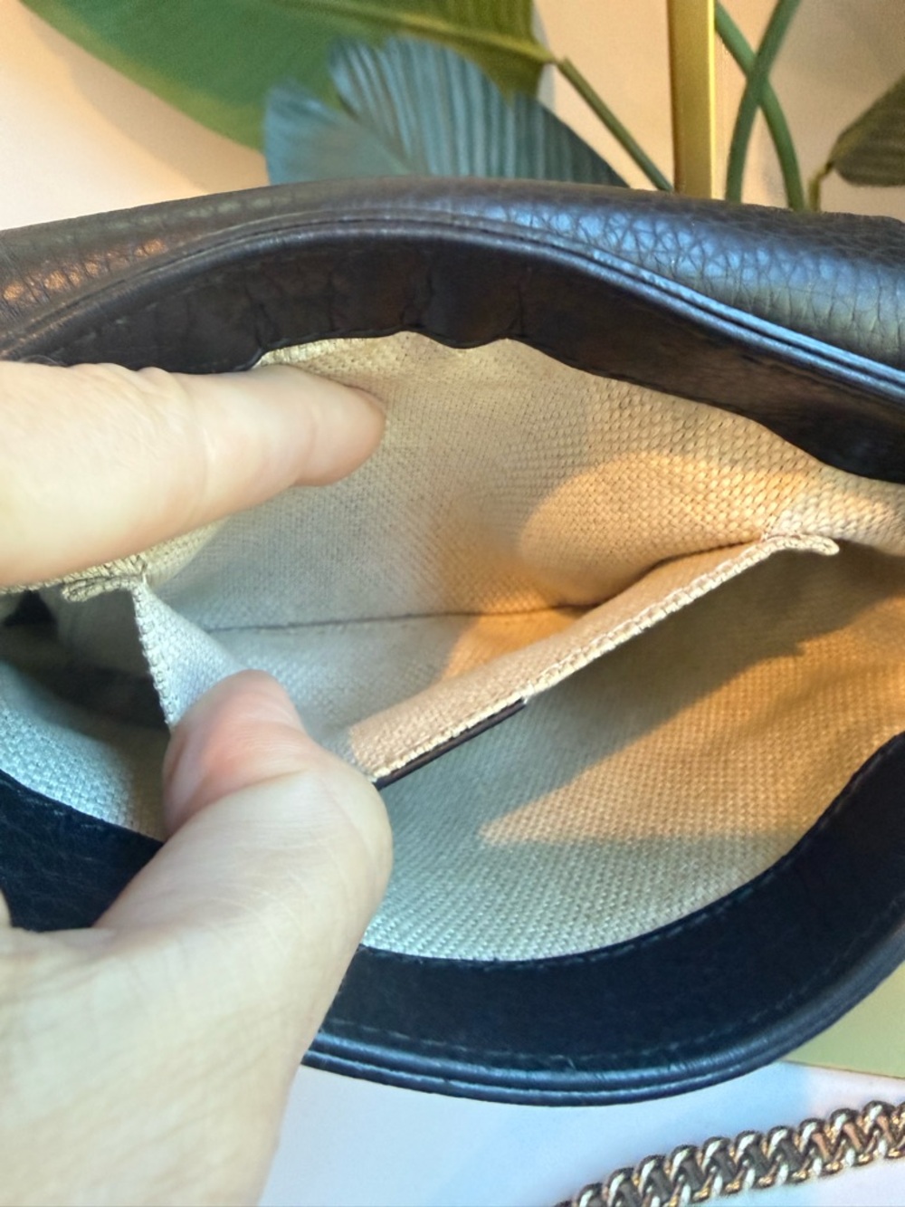 GUCCI ‘SOHO LEATHER CROSSBODY CHAIN
MINI FLAP BAG’ - Picture 7 of 10